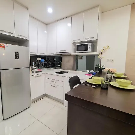 Summer Suites Apartment @Klcc By Sarah'S Lodge Kuala Lumpur Luaran gambar